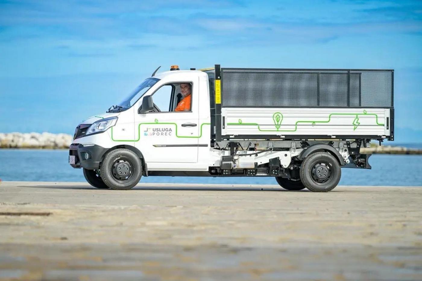 Usluga Poreč ostvarila gotovo 90 tisuća eura bespovratnih sredstava za projekte obnovljive energije i električne mobilnosti