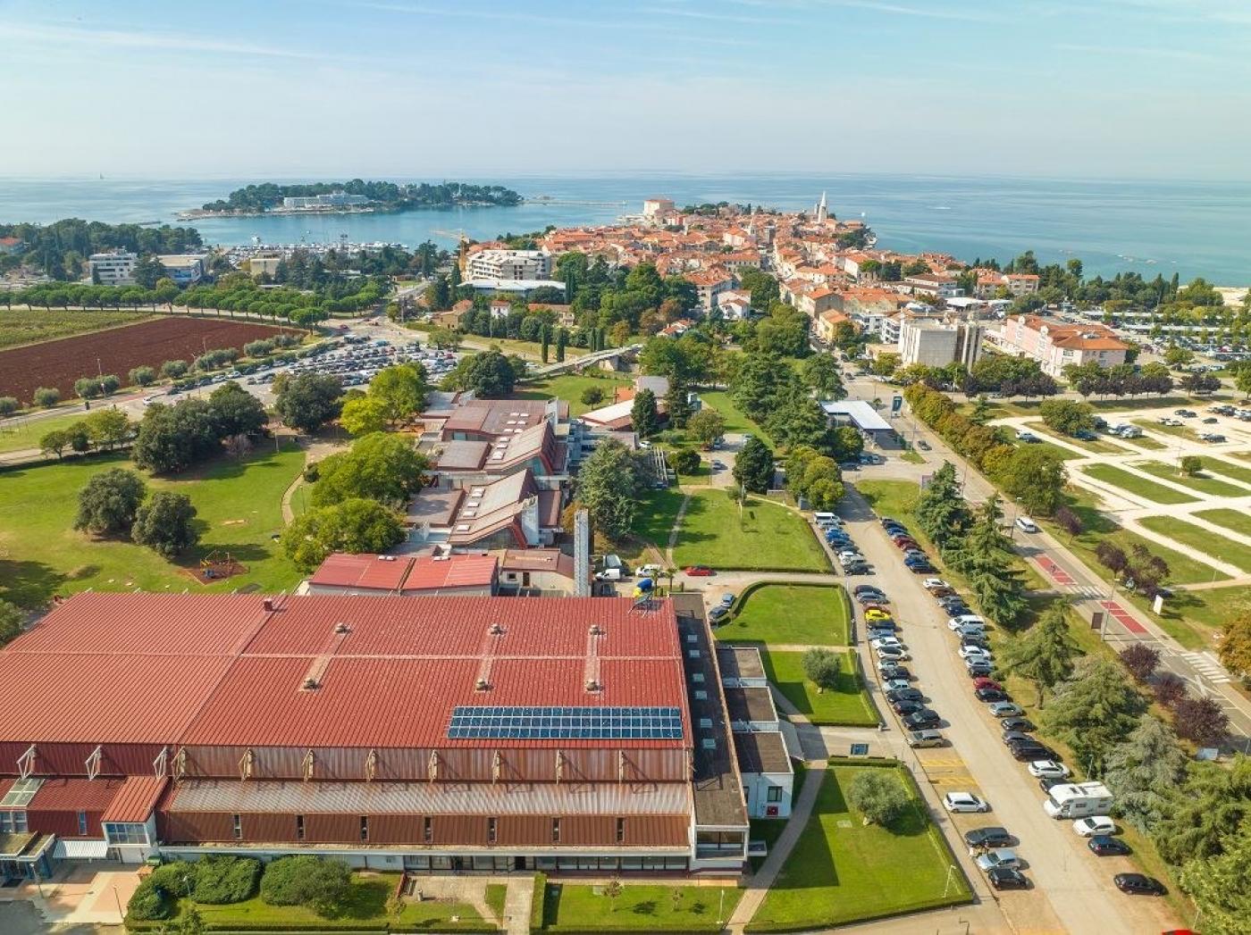 Poreč nastavlja ulagati u škole: tijekom praznika uređuju se prostori i proširuju kapaciteti