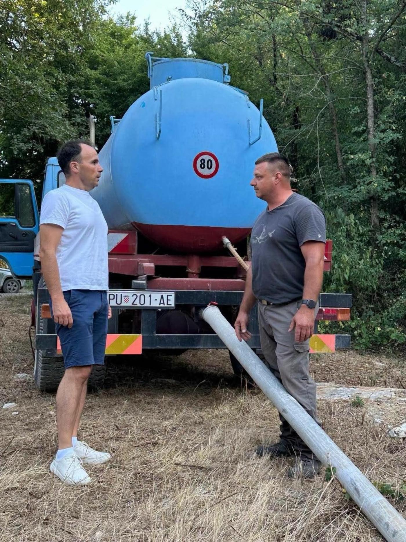 Mještani Filipini i Mihelići druženjem obilježili završetak izgradnje kanalizacijske i vodovodne mreže i asfaltiranja