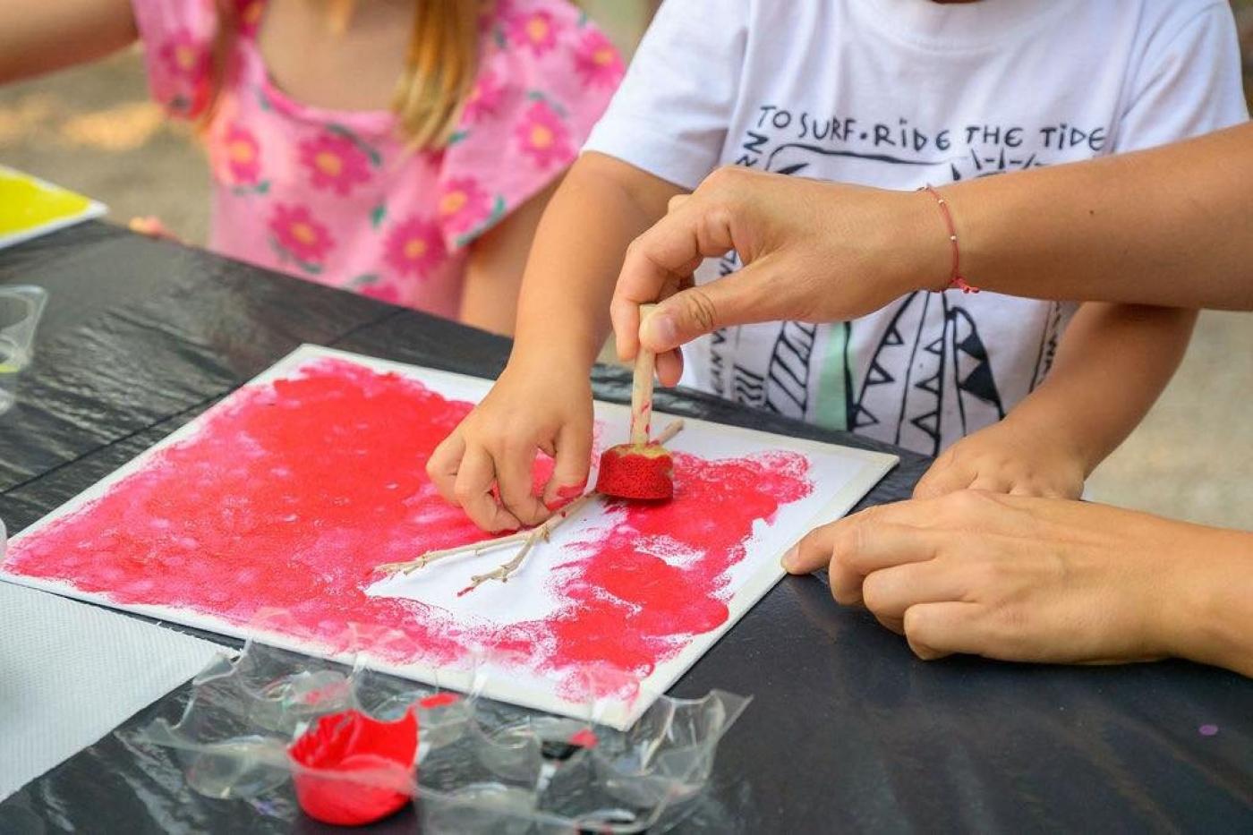 Kids Night u Kašteliru okupio najmlađe na večeri kreativnosti, igre i druženja