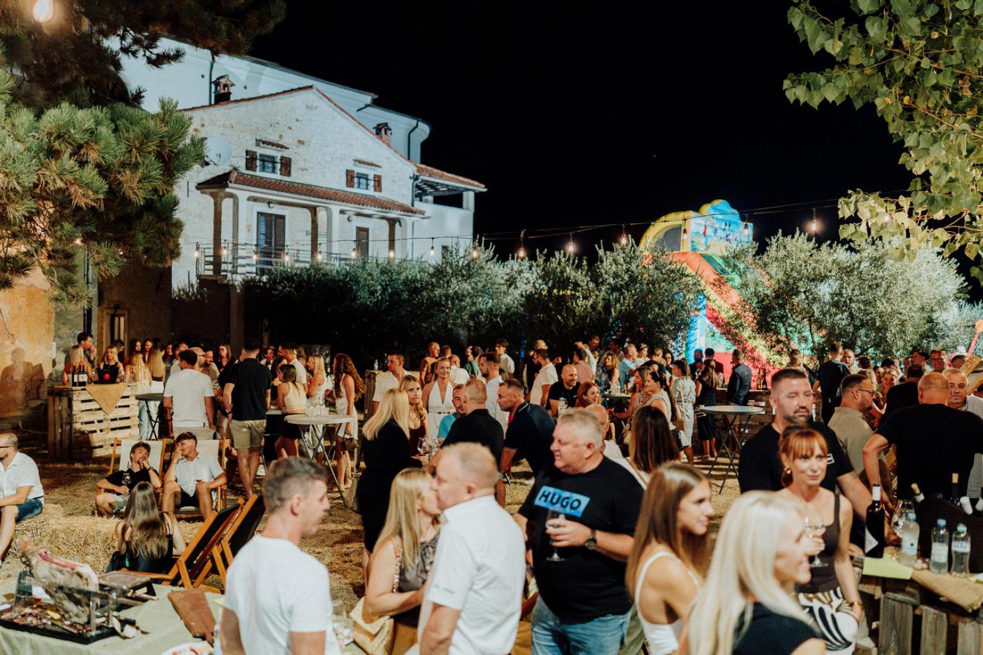Vižinada ponovno slavila okuse tradicije: 215 kolača na 28. Slatkoj Istri