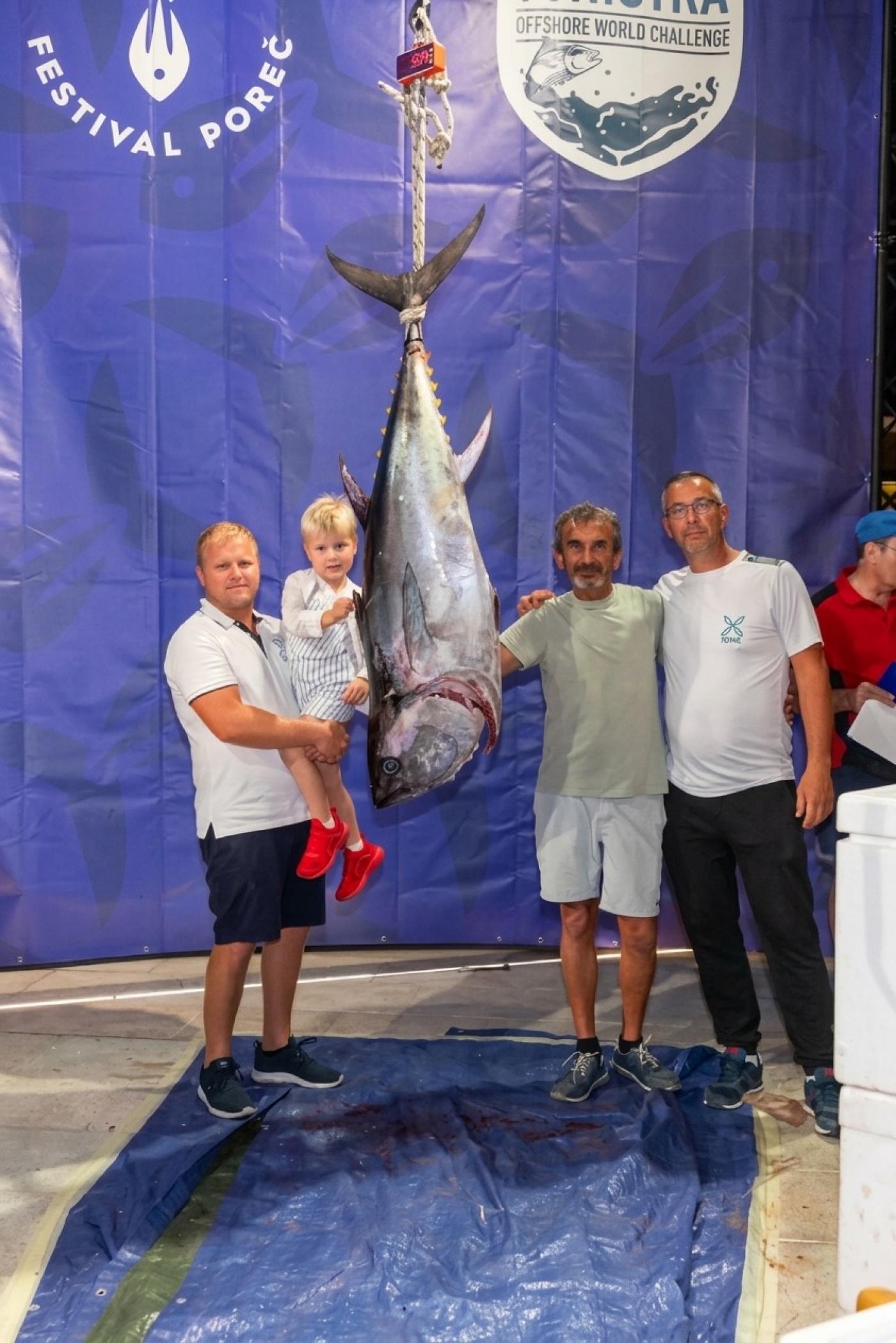 Kapitalni ulovi na TunIstri: Porečka riva svjedočila vaganju kapitalne tune od gotovo 161 kilograma