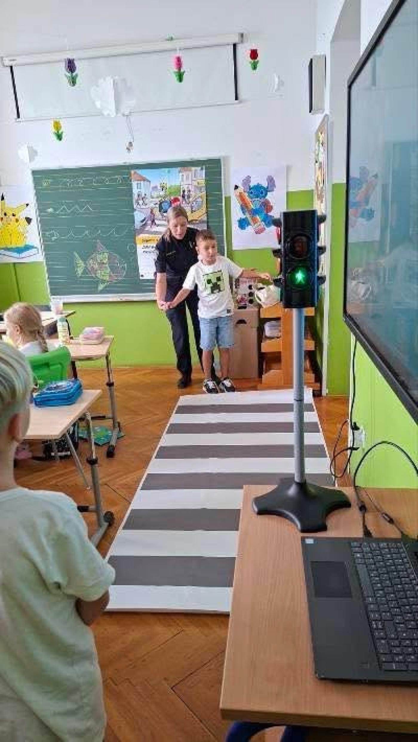 U Poreču uspješno provedena akcija „Sigurno u školu s HAK-om“: Edukaciju prošlo 255 prvašića