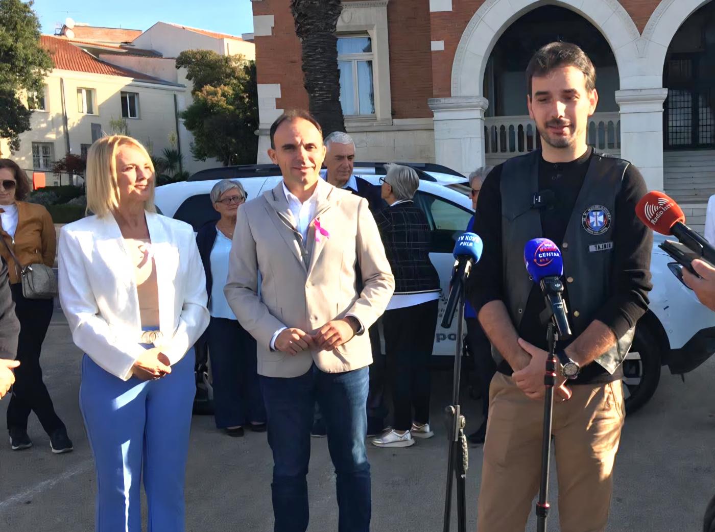 Poreč pokrenuo Prostofer: besplatan prijevoz do bolnice za starije sugrađane