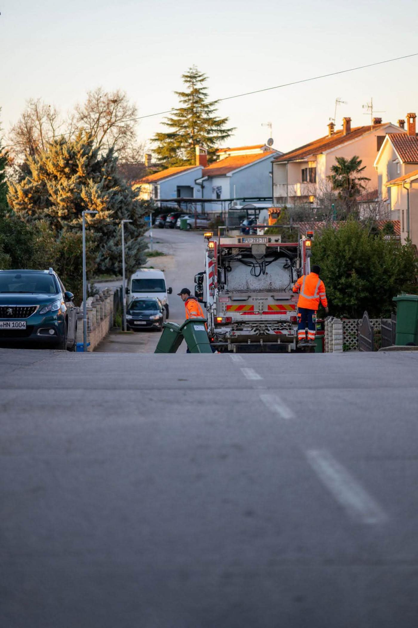 Započinje pranje spremnika za komunalni otpad