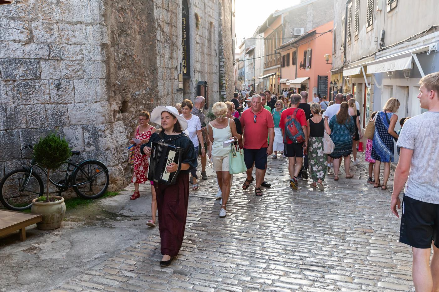 POREČKO LJETO: Prva ovogodišnja šetnja s „La mulom de Parenzo“ oduševila sudionike