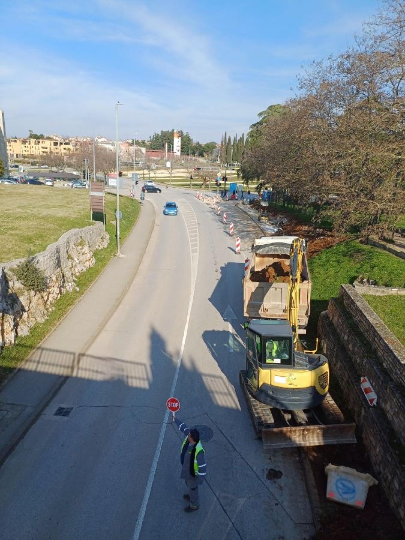  POREČ: u tijeku radovi za veću sigurnost na raskrižju kod osnovne škole